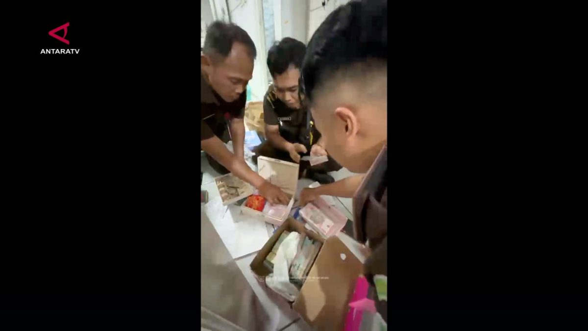 SANS_KEJARI-WONOSOBO-SELIDIKI-DUGAAN-PENYIMPANGAN-BANSOS-PKH
