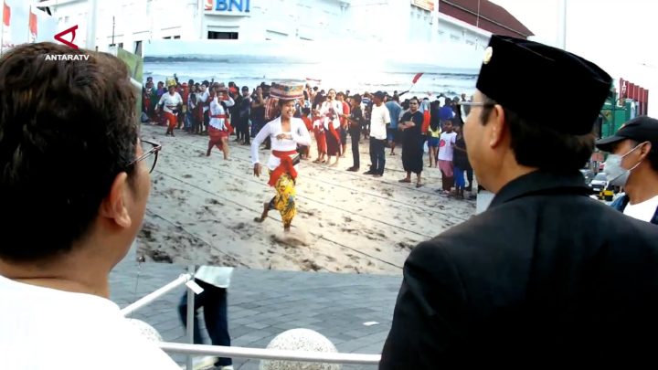 Puluhan karya foto ANTARA hadir di ruang terbuka Titik Nol Yogyakarta