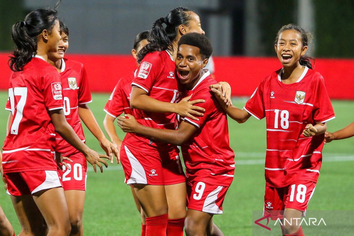 Timnas-Garuda-Pertiwi-Indonesia-U16-melawan-Hong-Kong-180826-nirza-03