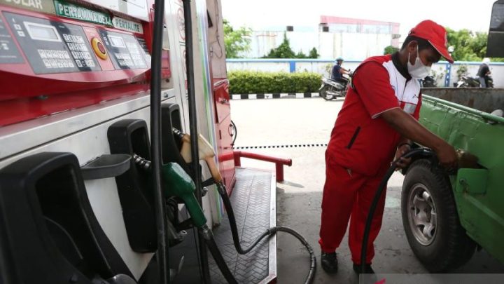 Ekonomi sepekan, harga bensin turun hingga arah insentif EV