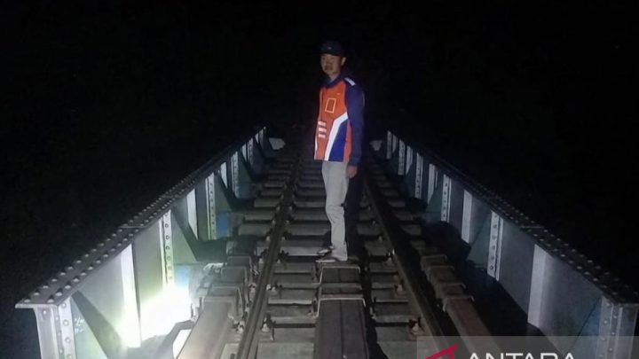 KAI hentikan perjalanan kereta api karena gempa magintudo 5.3