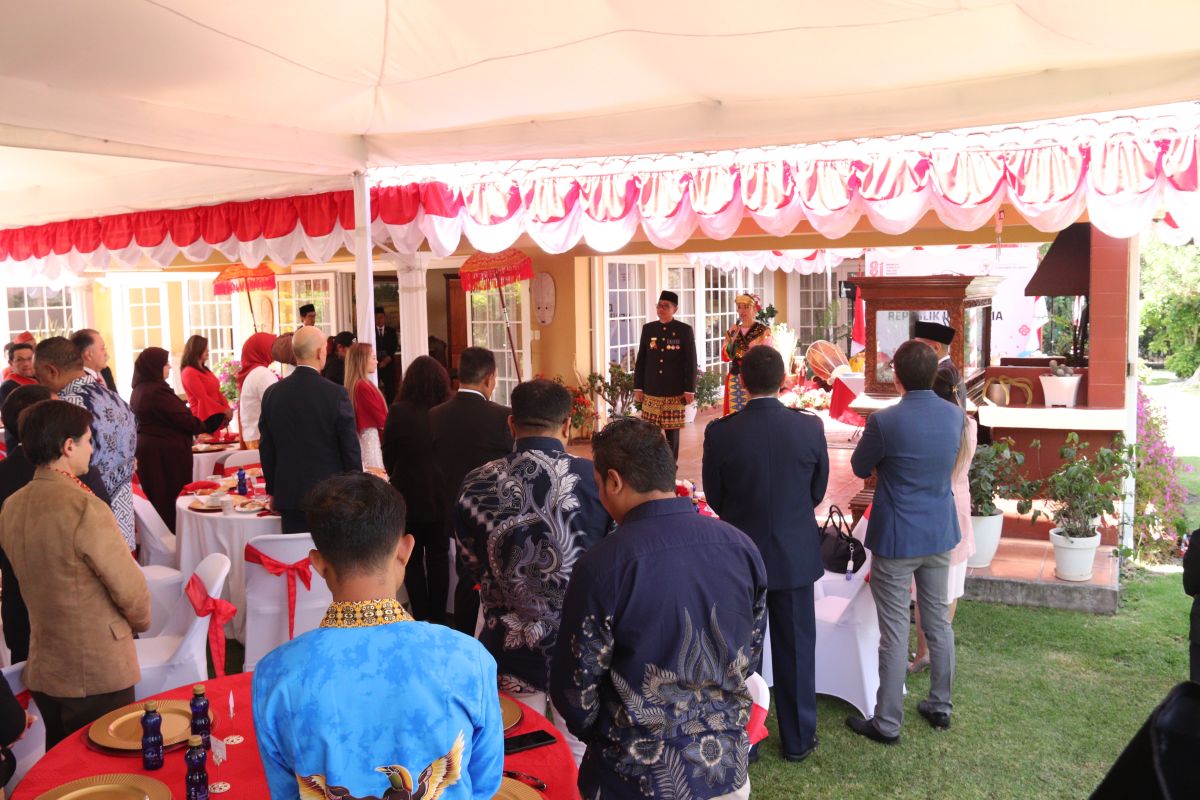foto-doa-bersama-untuk-korban-gempa-di-Indonesia