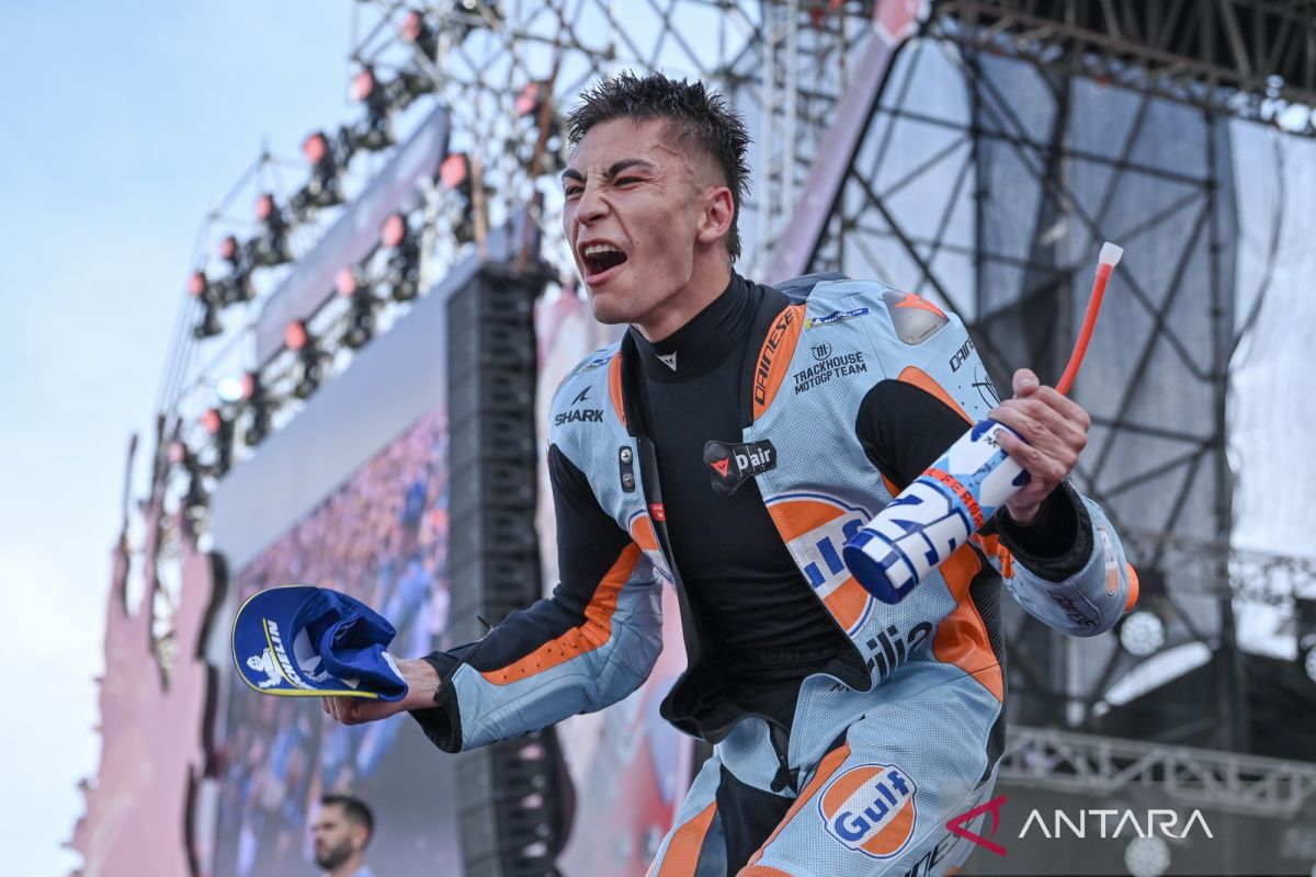 marco-bezzecchi-juara-sprint-race-motogp-indonesia-2638345