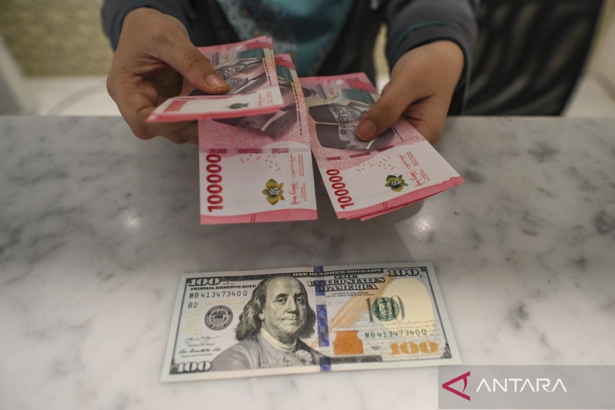 nilai-tukar-rupiah-terhadap-dolar-as-ditutup-menguat-2710226