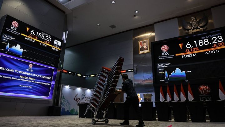IHSG melemah seiring respons jangka pendek pasar cermati tinjauan MSCI