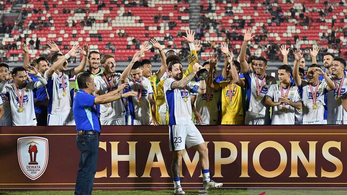 persib-bandung-menjuarai-dewata-challenge-series-2026-180826-nhw-3