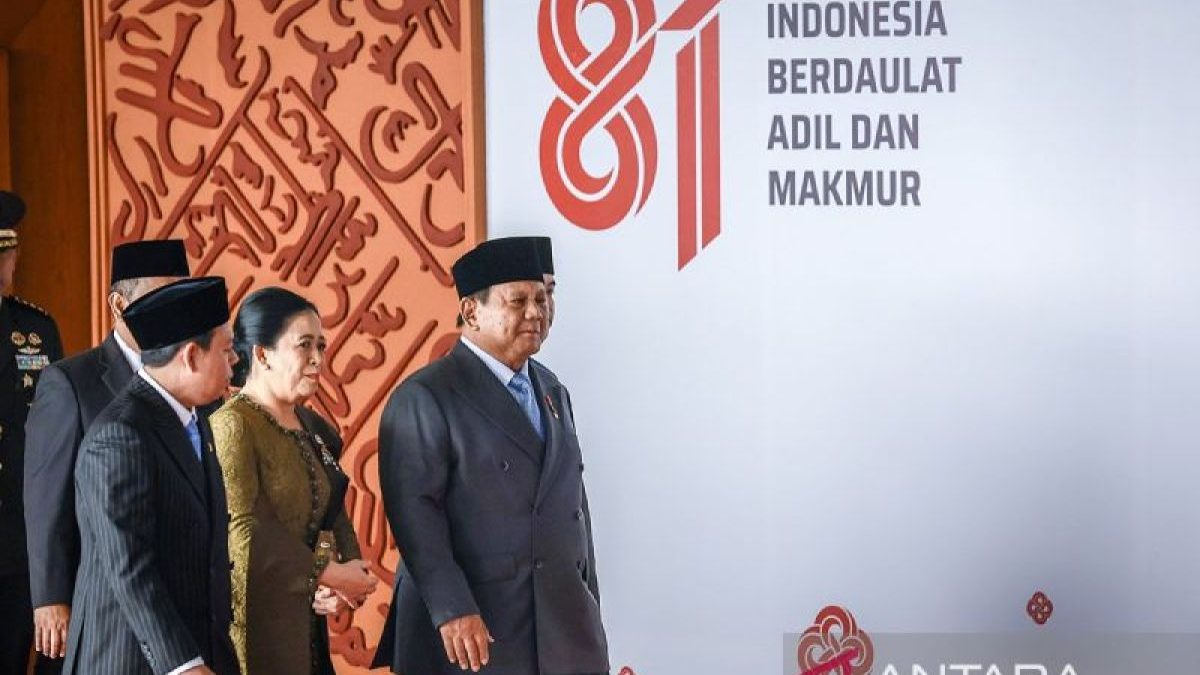 presiden-tiba-di-kompleks-parlemen-2840643_1