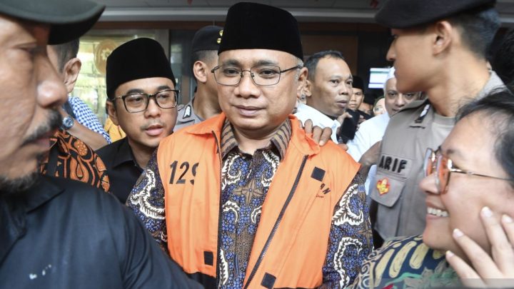 Yaqut minta kerugian negara kasus kuota haji dibuka terang