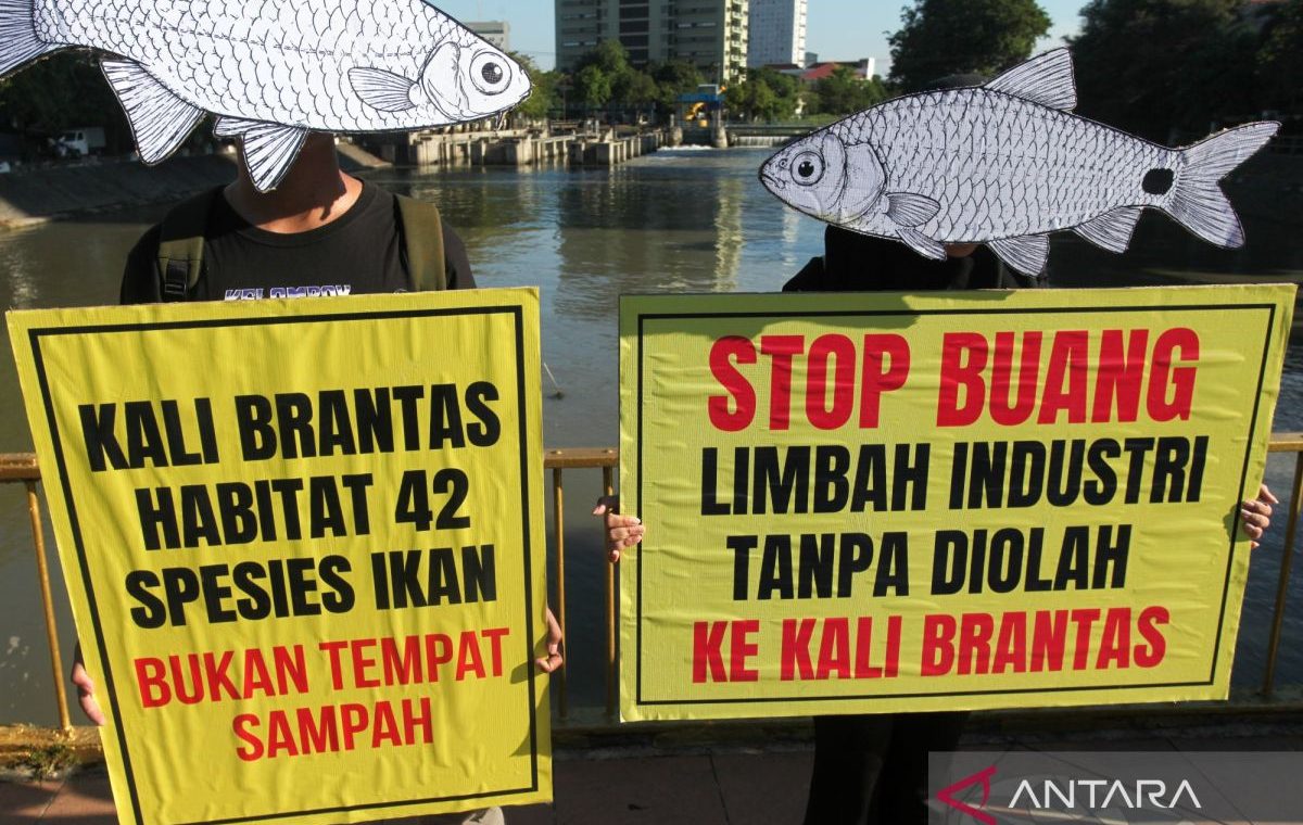 aksi-hari-lingkungan-hidup-sedunia-di-surabaya-2800369