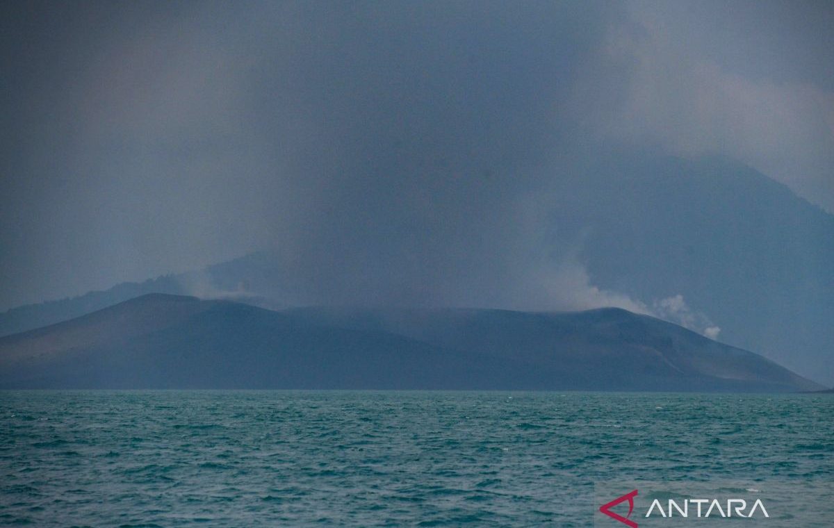 gunung-anak-krakatau-kembali-erupsi-2860224