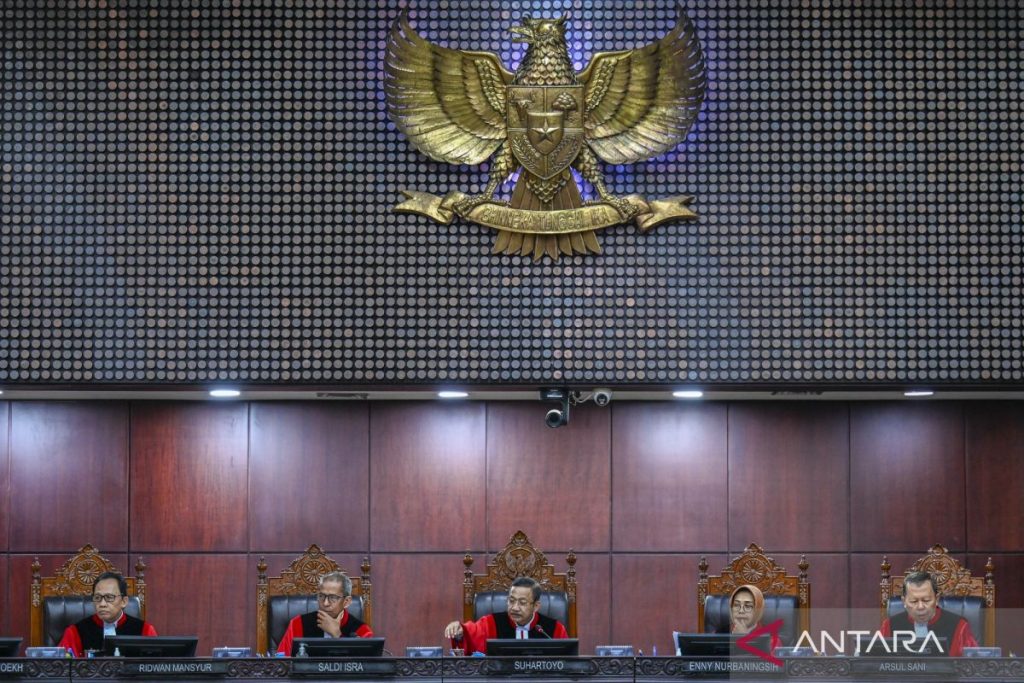 mk-putuskan-empat-perkara-pengujian-uu-2858748